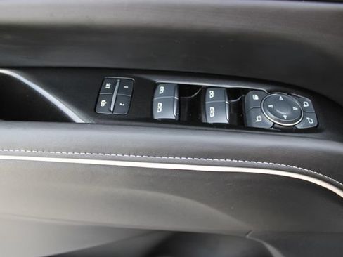 Used 2024 Cadillac Escalade Sport Platinum w/ LPO, ONYX Package AWD/4WD image 15
