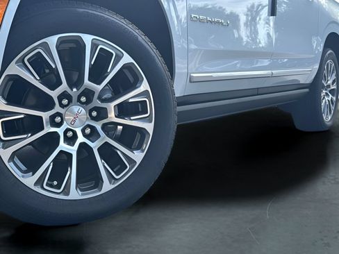 New 2026 GMC Yukon XL Denali w/ Sun & Power Step Package AWD/4WD image 2