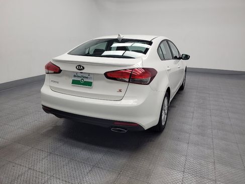 Used 2017 Kia Forte S FWD image 7