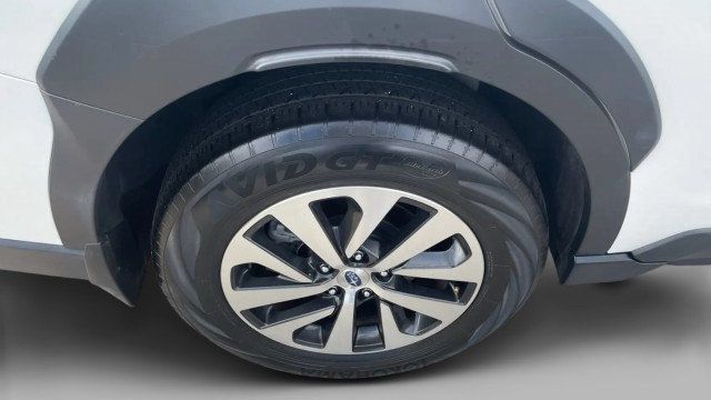 Used 2024 Subaru Outback Premium AWD/4WD image 5