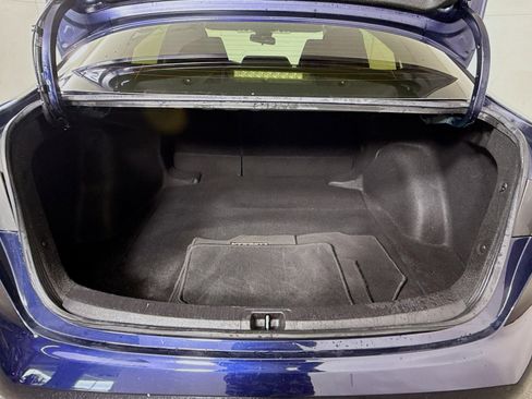 Used 2021 Toyota Corolla LE image 34