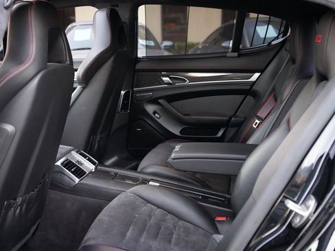 Used 2016 Porsche Panamera GTS image 24