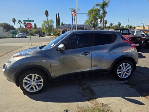 Used 2011 Nissan Juke SV image 6