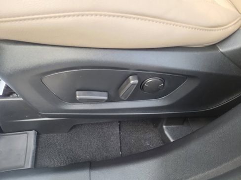 Used 2022 Ford Explorer Limited w/ Equipment Group 301A image 12