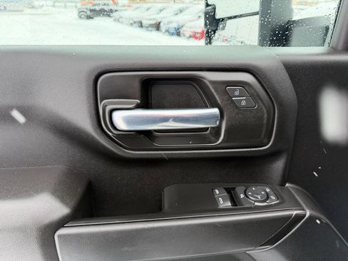Used 2025 Chevrolet Silverado 3500 W/T image 13