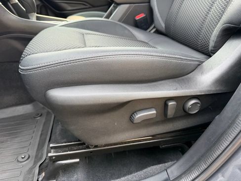 Used 2022 Subaru Forester Premium AWD/4WD image 13