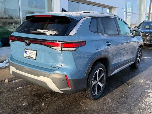 New 2025 Volkswagen Tiguan SE image 3