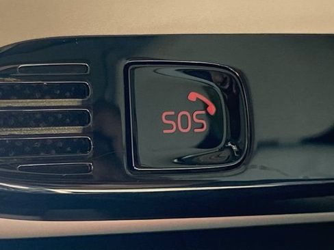 Used 2017 Volvo XC90 T6 Momentum w/ Vision Package AWD/4WD image 23