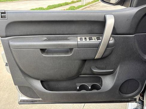 Used 2011 GMC Sierra 1500 SLE w/ Regional Value Package image 16