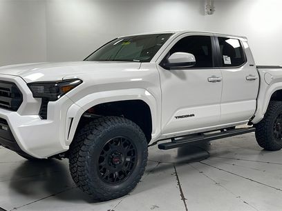 New 2025 Toyota Tacoma SR5