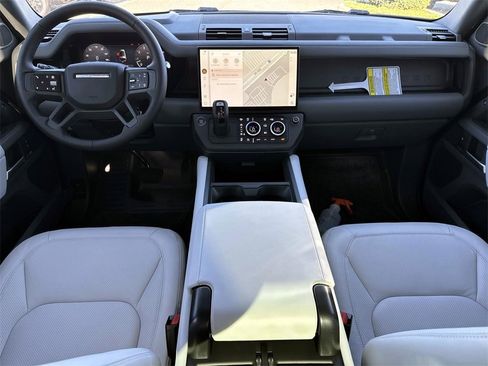 New 2026 Land Rover Defender 130 X-Dynamic SE image 13