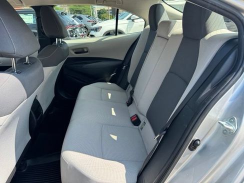Used 2022 Toyota Corolla LE FWD image 10