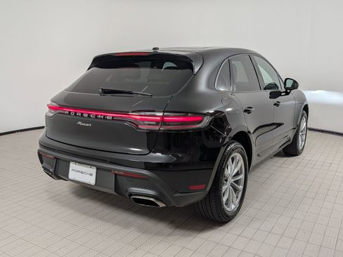 Certified 2025 Porsche Macan Turbo AWD/4WD image 9