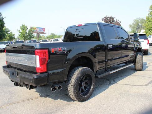Used 2018 Ford F250 Platinum w/ FX4 Off-Road Package AWD/4WD image 15