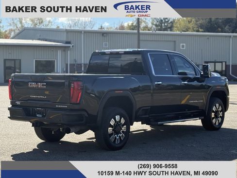 Used 2024 GMC Sierra 2500 Denali w/ Denali Reserve Package image 5