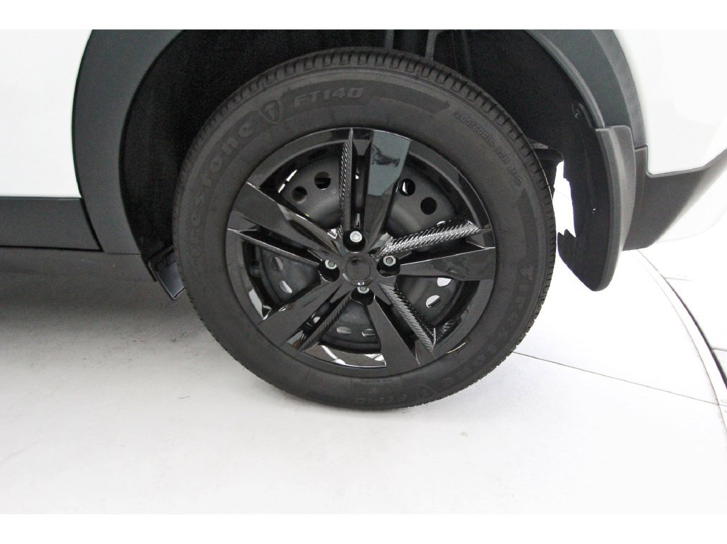 Certified 2025 Nissan Kicks Play S FWD image 27