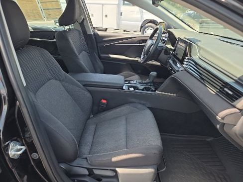 Used 2025 Toyota Camry LE w/ Convenience Package FWD image 15