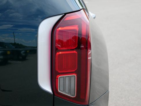 Certified 2025 Hyundai Palisade Calligraphy AWD/4WD image 17