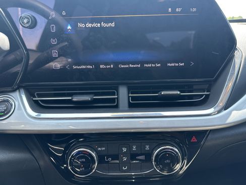 Used 2024 Chevrolet Trax LT image 28