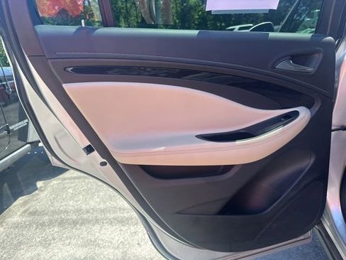 Used 2018 Buick Envision Essence FWD image 7