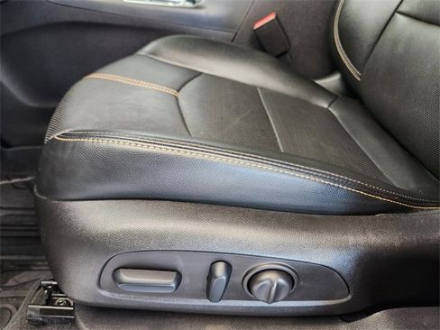 Used 2022 Chevrolet Equinox Premier image 9