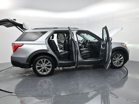 Used 2023 Ford Explorer Limited image 63