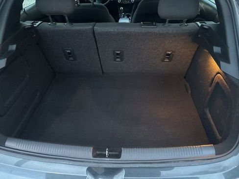 Used 2018 Chevrolet Cruze LT w/ Convenience Package image 5