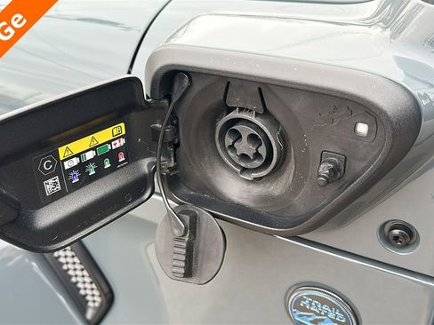 Used 2025 Jeep Wrangler Unlimited Sahara w/ Safety Group image 12