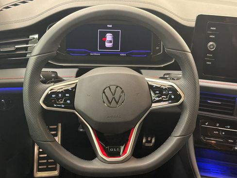 Used 2025 Volkswagen Jetta GLI Autobahn FWD image 18