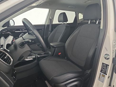 Used 2025 Kia Seltos S FWD image 25