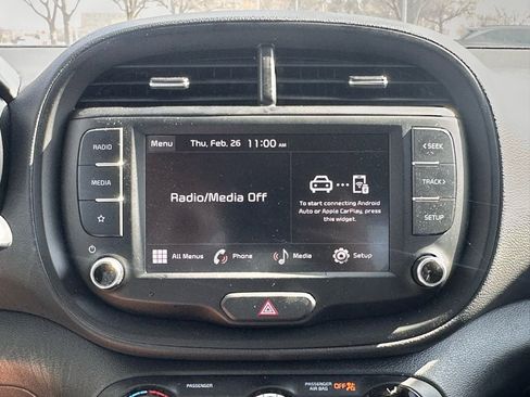 Used 2025 Kia Soul LX image 25