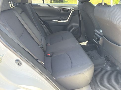 Used 2025 Toyota RAV4 LE AWD/4WD image 15