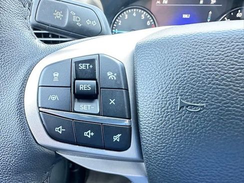 Used 2023 Ford Explorer XLT w/ Equipment Group 202A AWD/4WD image 24