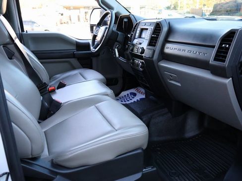 Used 2020 Ford F250 XL w/ Power Equipment Group image 10