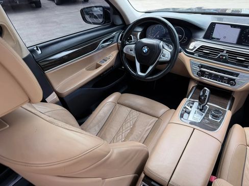 Used 2017 BMW 750i xDrive AWD/4WD image 37