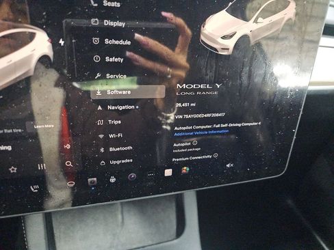 Used 2024 Tesla Model Y Long Range image 2