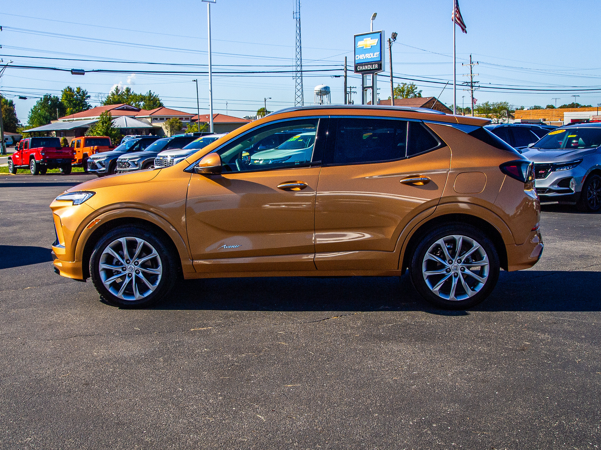 Used 2025 Buick Encore GX Avenir w/ Avenir Technology Package FWD image 4