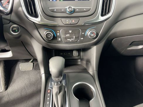 Used 2023 Chevrolet Equinox LT image 20
