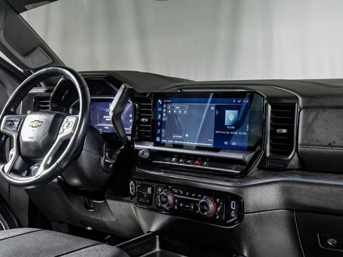 Used 2024 Chevrolet Silverado 3500 LTZ w/ LTZ Convenience Package image 23