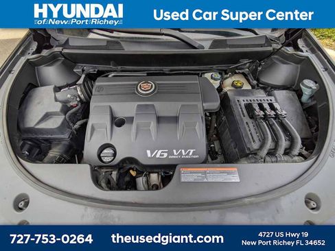 Used 2016 Cadillac SRX Luxury w/ Driver Awareness Package AWD/4WD image 16