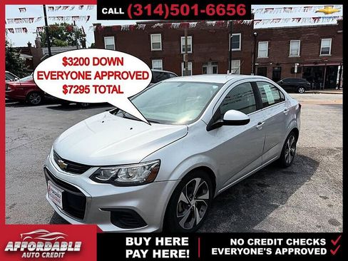 Used 2018 Chevrolet Sonic Premier FWD image 1