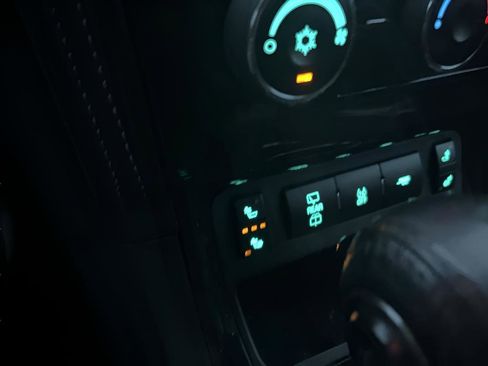 Used 2017 Chevrolet Traverse LT w/ Style and Technology Package FWD image 29