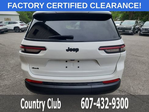 Used 2024 Jeep Grand Cherokee L Altitude AWD/4WD image 7