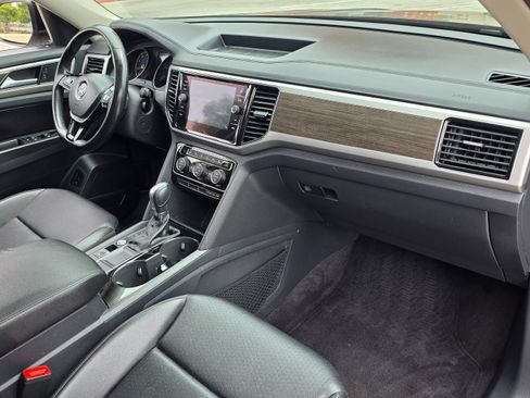 Used 2018 Volkswagen Atlas SEL FWD image 9
