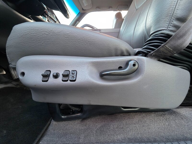 Used 1998 Dodge Ram 3500 Truck 4x4 Quad Cab image 42