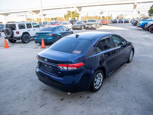 Certified 2025 Toyota Corolla LE image 7