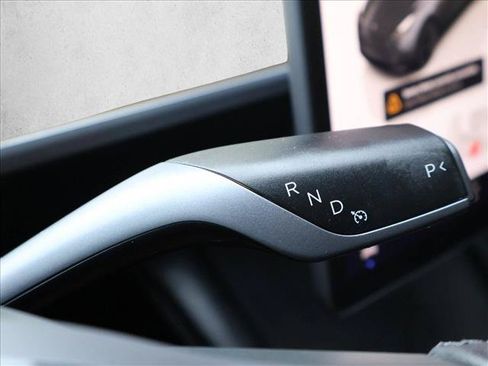 Used 2023 Tesla Model Y Long Range AWD/4WD image 16