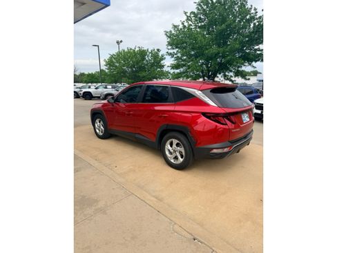 Used 2022 Hyundai Tucson SE w/ Cargo Package FWD image 4