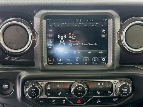 Used 2021 Jeep Wrangler Unlimited Sahara image 15