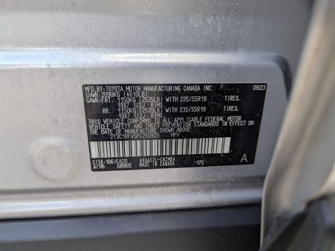 Used 2023 Toyota RAV4 XLE Premium image 31